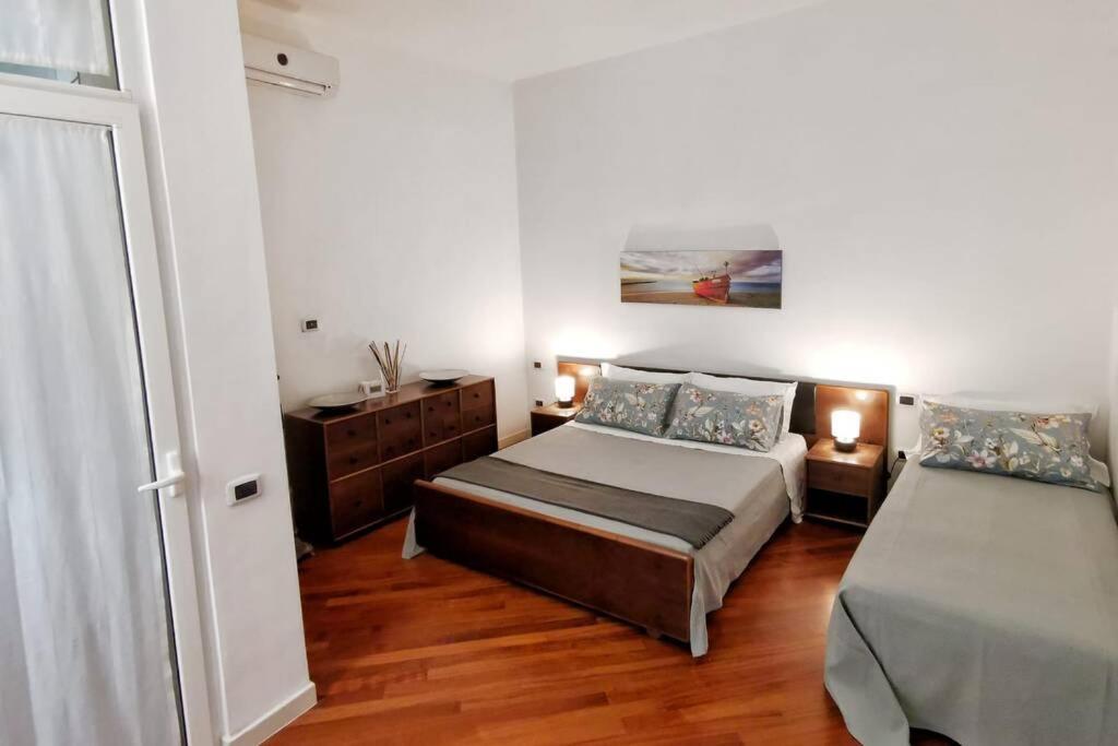 Behind The Sea - Appartamento Per Famiglie E Amici Bari Exterior photo